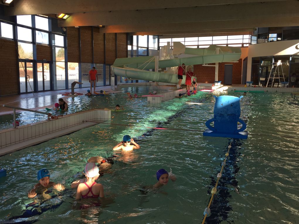 Les séances à la piscine de Pont De Vaux en images