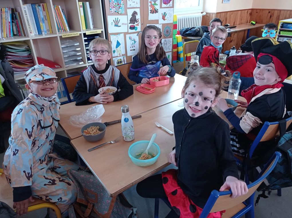 La fête du printemps et le repas solidaire en image