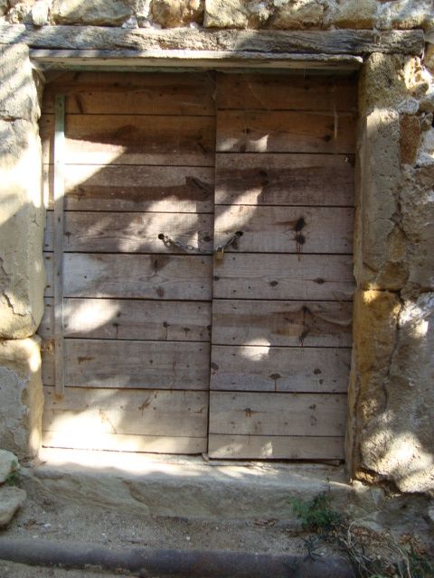Portes d'ici et d'ailleurs.