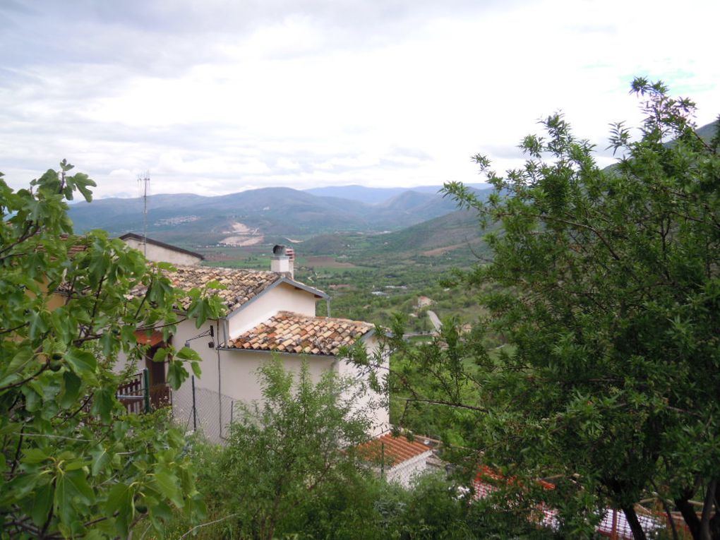 Qualche foto del paese e dei paesaggi
Quelque foto du village et des paysages