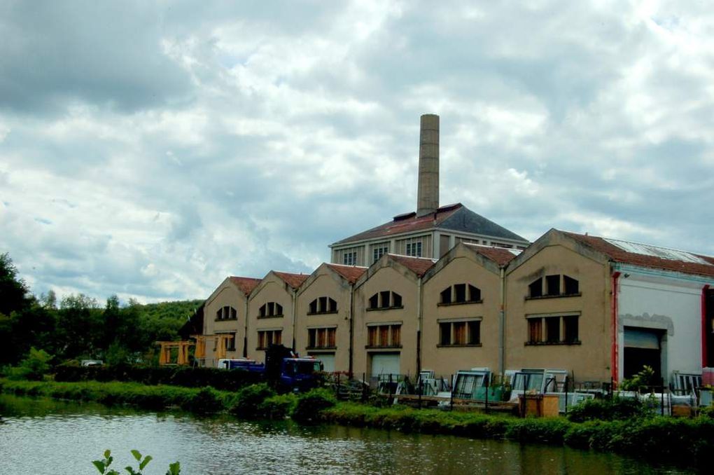 Les usines Boussac à Vincey et Nomexy.