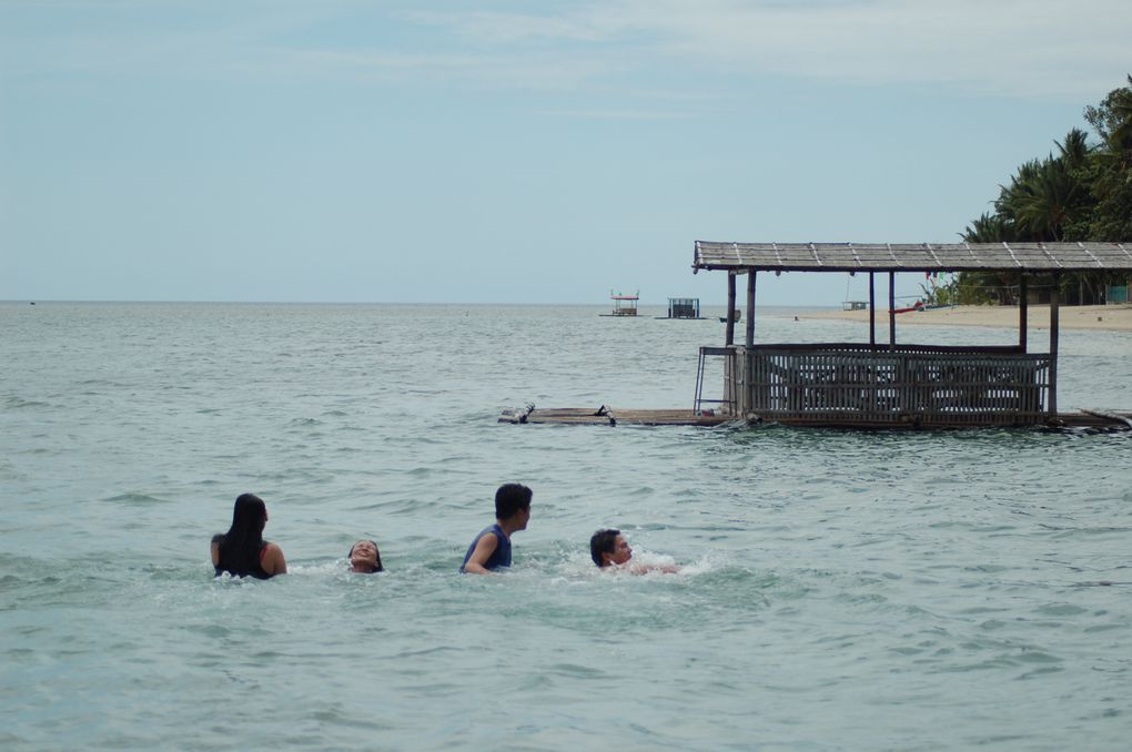 Plage de Batangas, sud est de Manille. Océane pacifique.