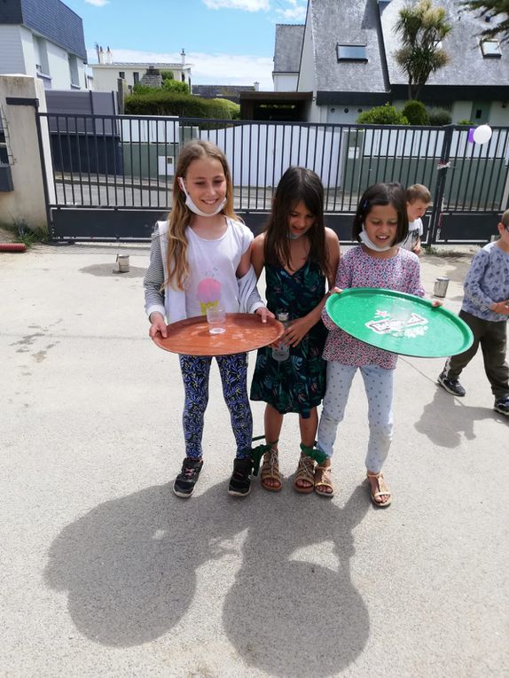 après-midi : jeux de kermesse sur la cour