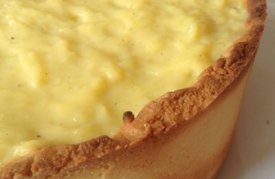 Tarte à la rhubarbe et crème pâtissière