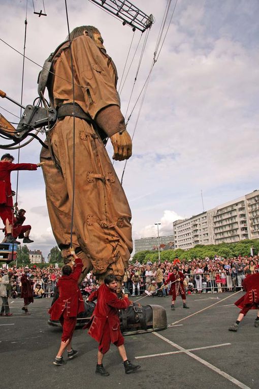 Album - Royal de Luxe Nantes 2009 Geante et Scaphandrier samedi 02