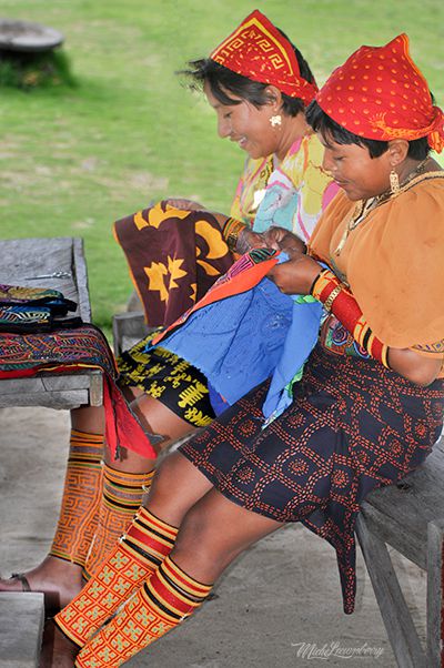 Image d'une scène quotidienne traditionnelle aux iles San Blas au Panama - Image of a traditional everyday scene in the San Blas Islands in Panama