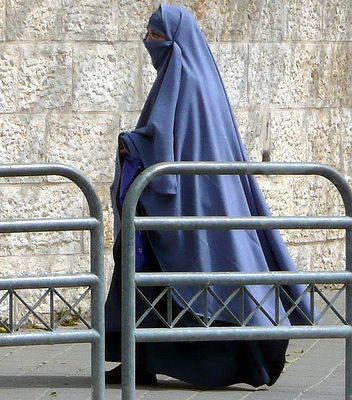 BURQA EN ISRAEL ,Gilles Bernheim OU ES TU ?!!!