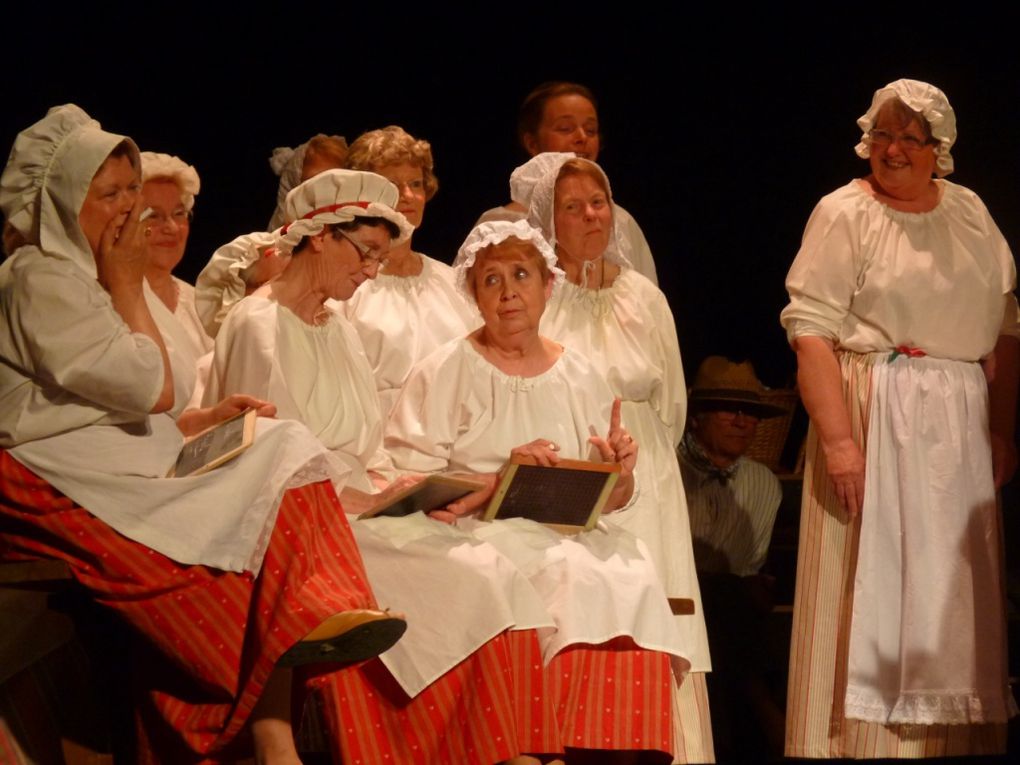 17 mai 2013 - La CANTILENE remet çà ! Dans la nouvelle salle de Rethel, "L'ATMOSPHERE" , avec le concours des services de la ville, des opérettes à grand spectacle pour le plaisir de 350 spectateurs.