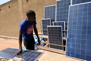 Une première en Afrique de l'Ouest, le Burkina Faso fabrique des panneaux solaires