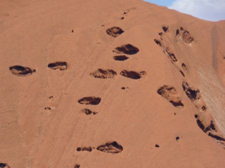 Impressionnant monolithe du centre de l'australie