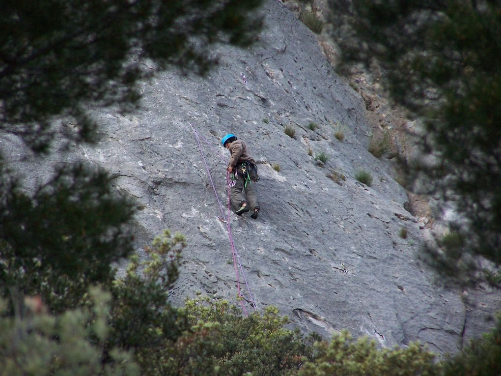 Album - escalade-dentelle-montmiraille-2010