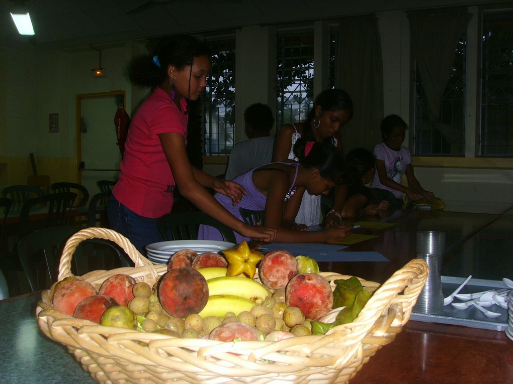 INVITATION DES PARENTS 2012 A UN GOUTER DE FRUITS.