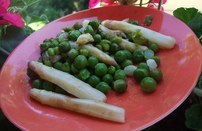 Poélée de petits pois frais et pointes d'asperges
