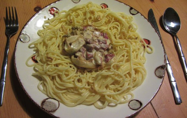 Spaghetti aux endives et au jambon