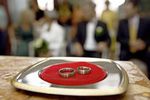 Mariages forcés : en Suisse, les officiers d’état civil ont peur des représailles