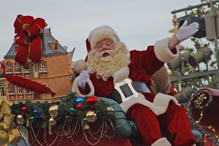 pere noel Marseille 08 91 36 26 50 (1,99e l'appel remboursé lors de votre réservation pere noel à domicile)