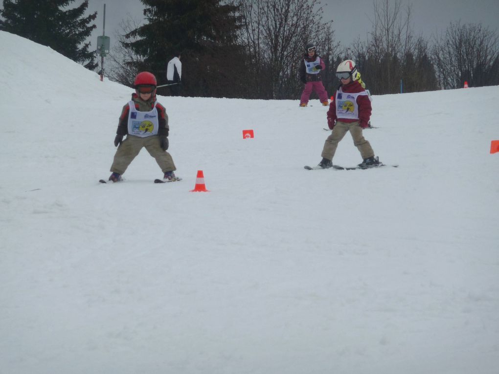 Parce que la montagne ce n'est pas que toute seule ! mais aussi avec deux loulous qui s'en donnent à coeur joie, là haut !