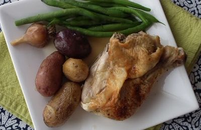 Poulet avec un citron dans