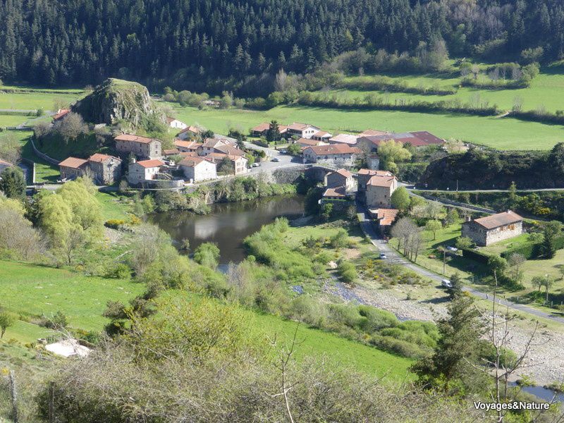 En 2014, nous avons descendu la Loire en camping-car, au plus près du fleuve, depuis la source jusqu'à l'estuaire.