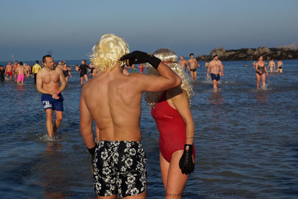 dernie bain de l'année à Dinard