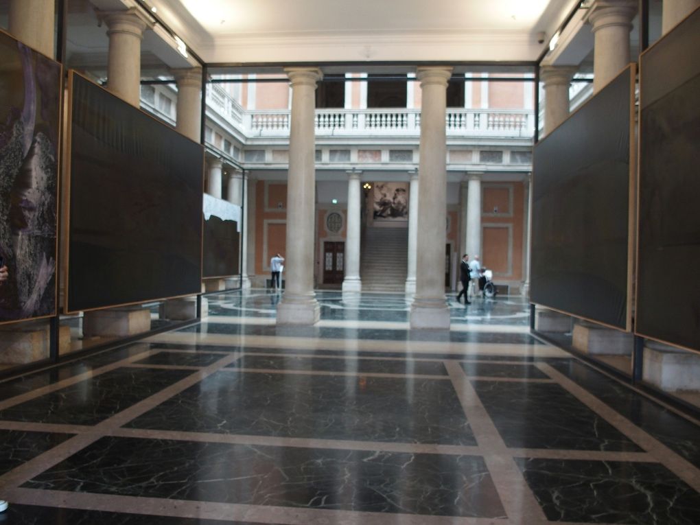 Ensemble Axial Age, vues de l'exposition Sigmar Polke., palazzo Grassi, Venise © photographies Le Curieux des arts Gilles Kraemer, juin 2016. Exposition Sigmar Polke, palazzo Grassi, Venezia