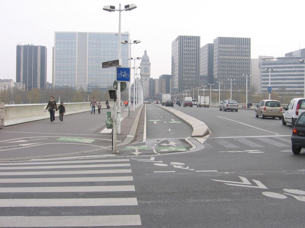 Les quais sur les bords de Seine, sans voiture ! Un havre de paix en milieu urbain.