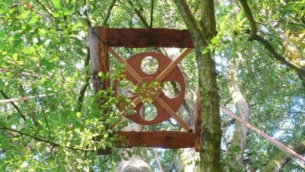 Installation de la Caravan'arbres dans le parc du château de la Sauldraie près de Lambale en Bretagne. Une semaine sous le charme...