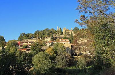 LA POUSTERLE DE SABRAN, Domaine de Gites - Séjours Découverte en Provence