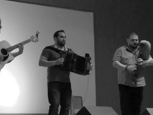 les sumos torrides, un trio auvergnat avec accordéon, guitare et cornemuse du centre pour une musique renouvelée du bourbonnais