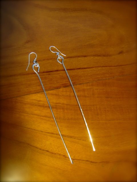 Boucles d'oreilles soit en aluminium soit alliage d'aluminium avec perles de Tahiti