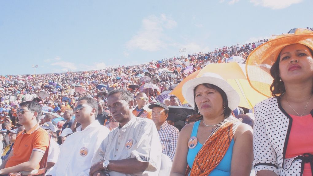 Coliseum d'Antsonjombe, 1er décembre 2013. Présentation officielle des  candidats députés du groupement MAPAR (Miaraka amin'ny Prezidà Andry Rajoelina). Photos: www.madagate.com