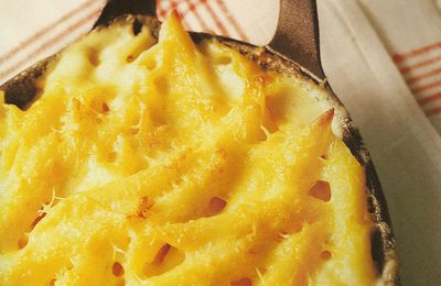 Gratin de macaroni (French macaroni and cheese)