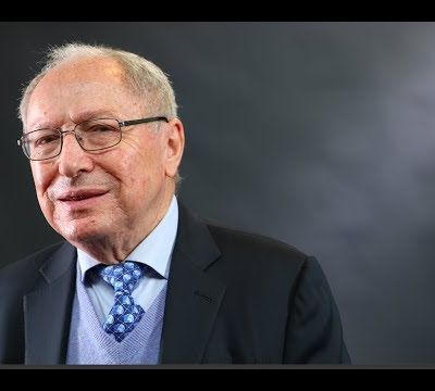 Ils ont potentiellement les clés en mains et les   solutions  aux problèmes ...