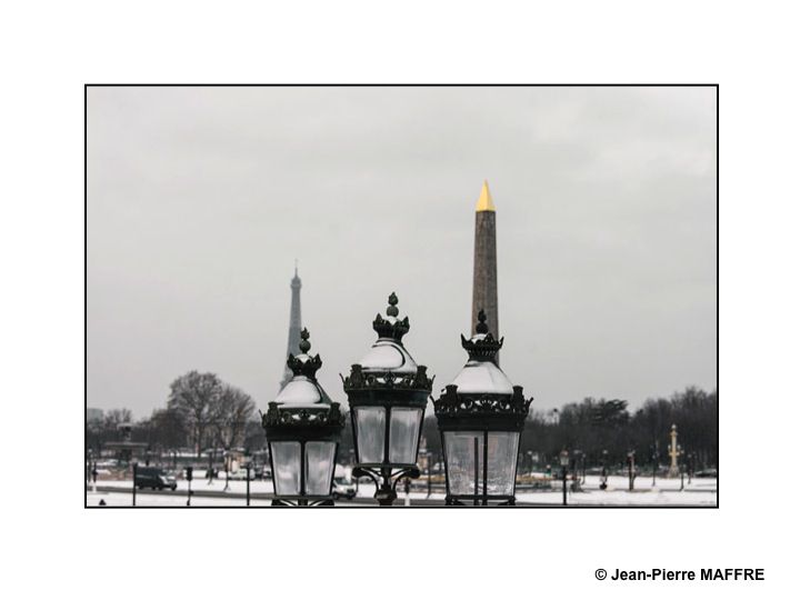 Quel plaisir de contempler Paris sous son grand manteau neigeux.