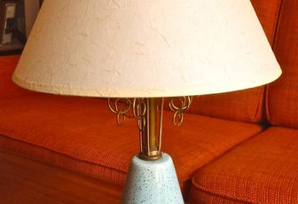 Vintage et rétro : petite lampe en céramique et métal !