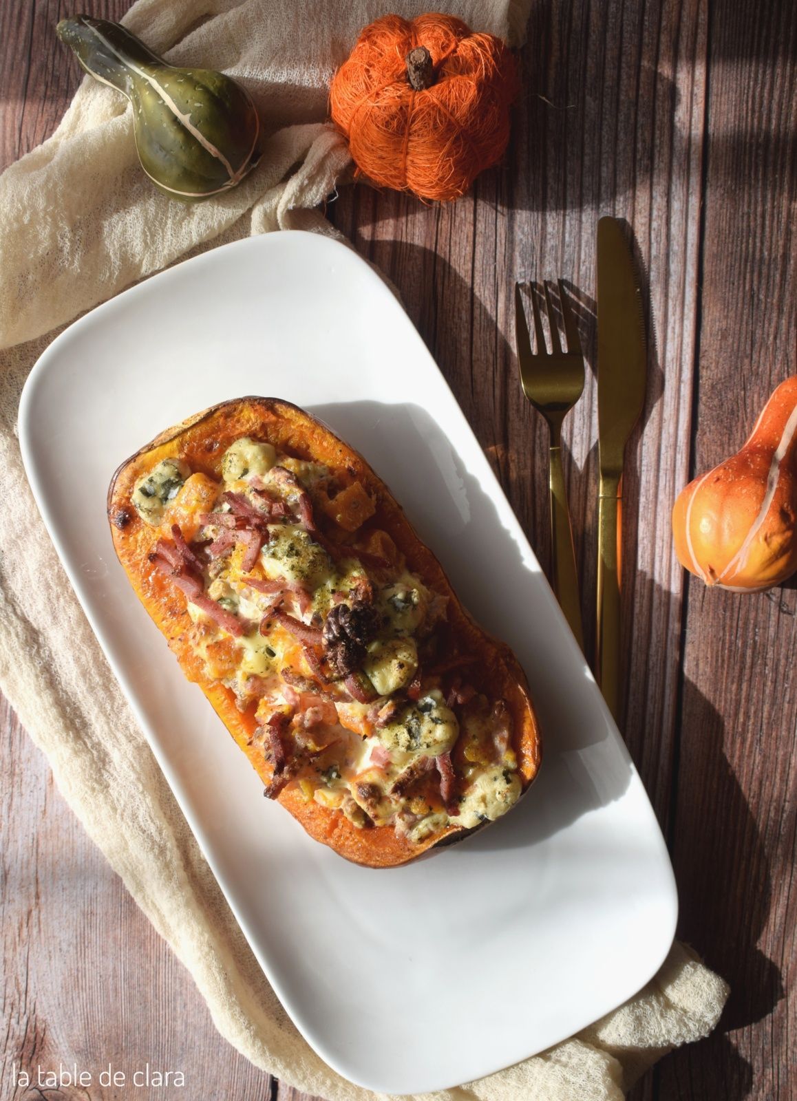 Butternut farcie fourme d'Ambert, lardons bacon noix