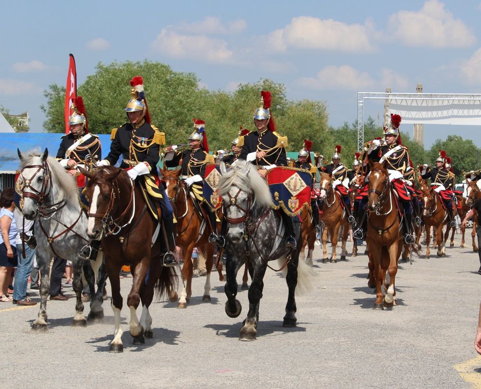 La Fanfare de la garde Répubicaine. Un spectacle haut en couleur. L'organisateur de cette foire exposition, c'est notre ami Pascal CORDIER (Bleu ciel production). Encore un grand bravo à l'organisateur.