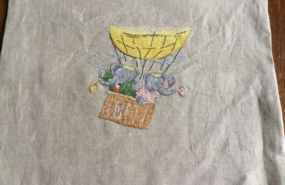 Broderie Babar et Céleste pour la housse du coussin de sieste 