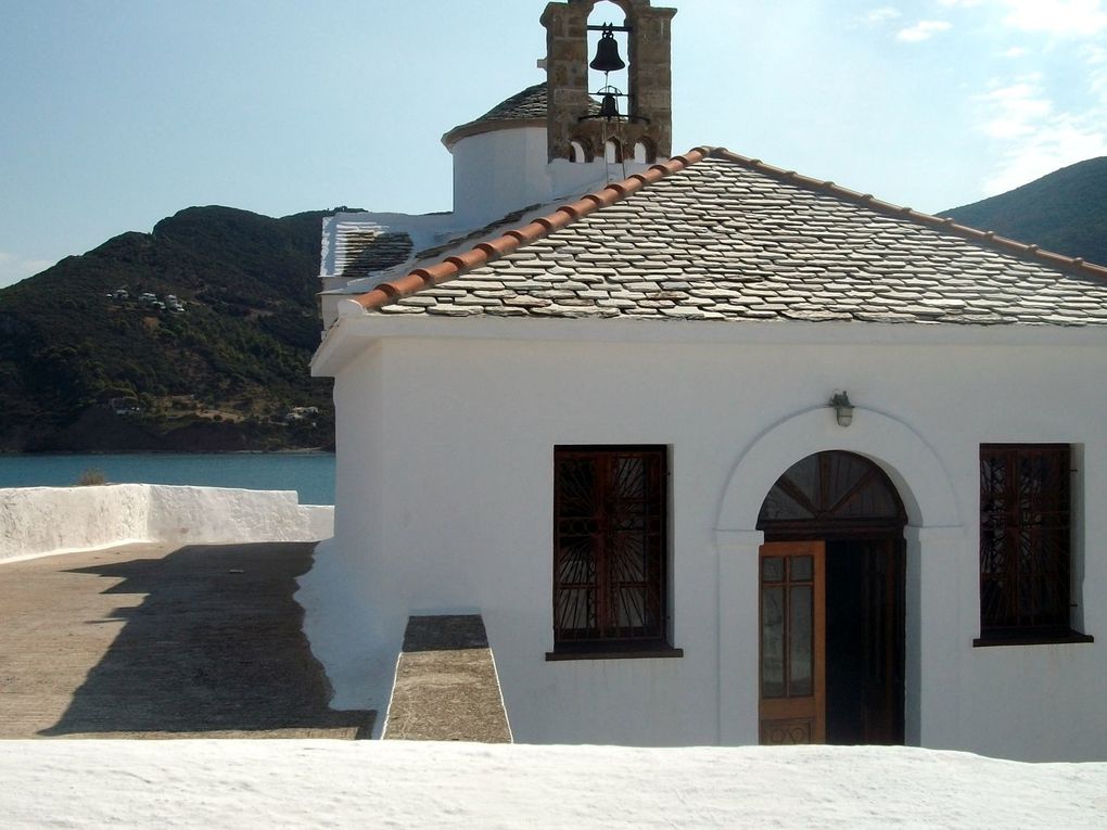 Marie-Françoise, Liliane et Robert, début septembre. de Chalkis aux Sporades.