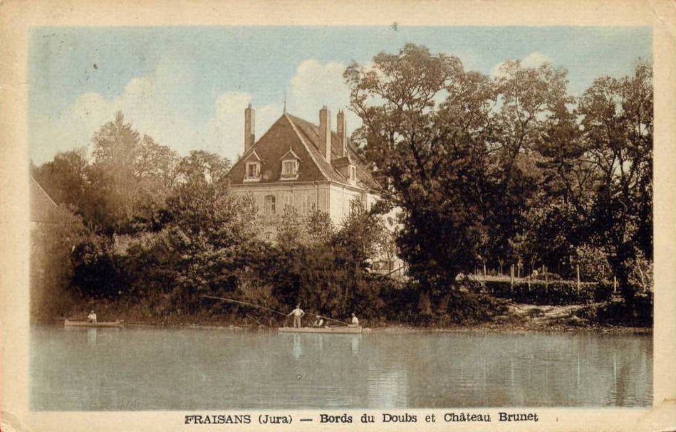 quelques cartes postales ou photos de 1880/1910 ouvriers leurs familles dans le village de Fraisans