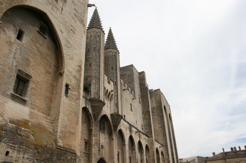 palais des papes  le pont d avignon et ces monuments