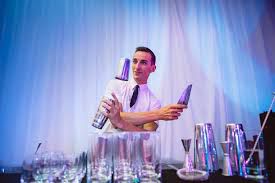 Make Your Party Happenings by Hiring Flair Bartender Services