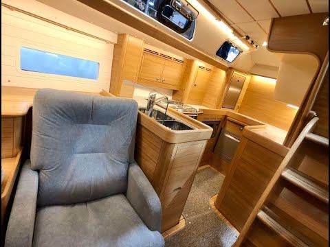 Video - 14 minute private walkthrough of the new Hallberg-Rassy 40C 