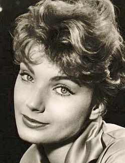 MARIA PERSCHY biographie CINEMEILLEUR