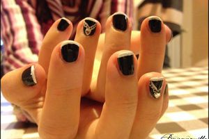 Nail Art " French en noir & blanc"