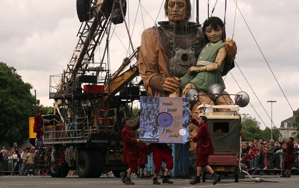 Album - Royal de Luxe Nantes 2009 Geante et Scaphandrier samedi 02