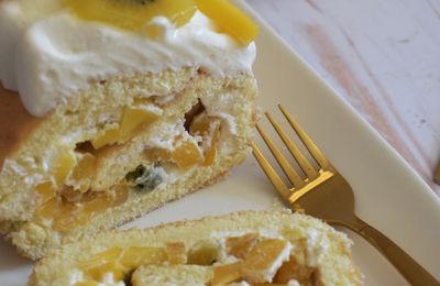 Biscuit roulé chantilly mangue et kiwi