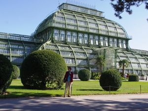 La serre aux palmiers du parc de Schönbrunn Palmenhaus Schönbrunn