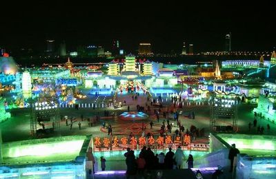 Festival de sculptures sur glace et de neige de Harbin (哈尔滨)