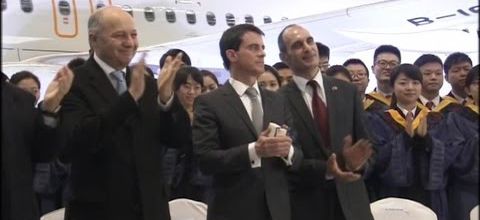 Manuel Valls accueilli en Chine sur l'air des Choristes 